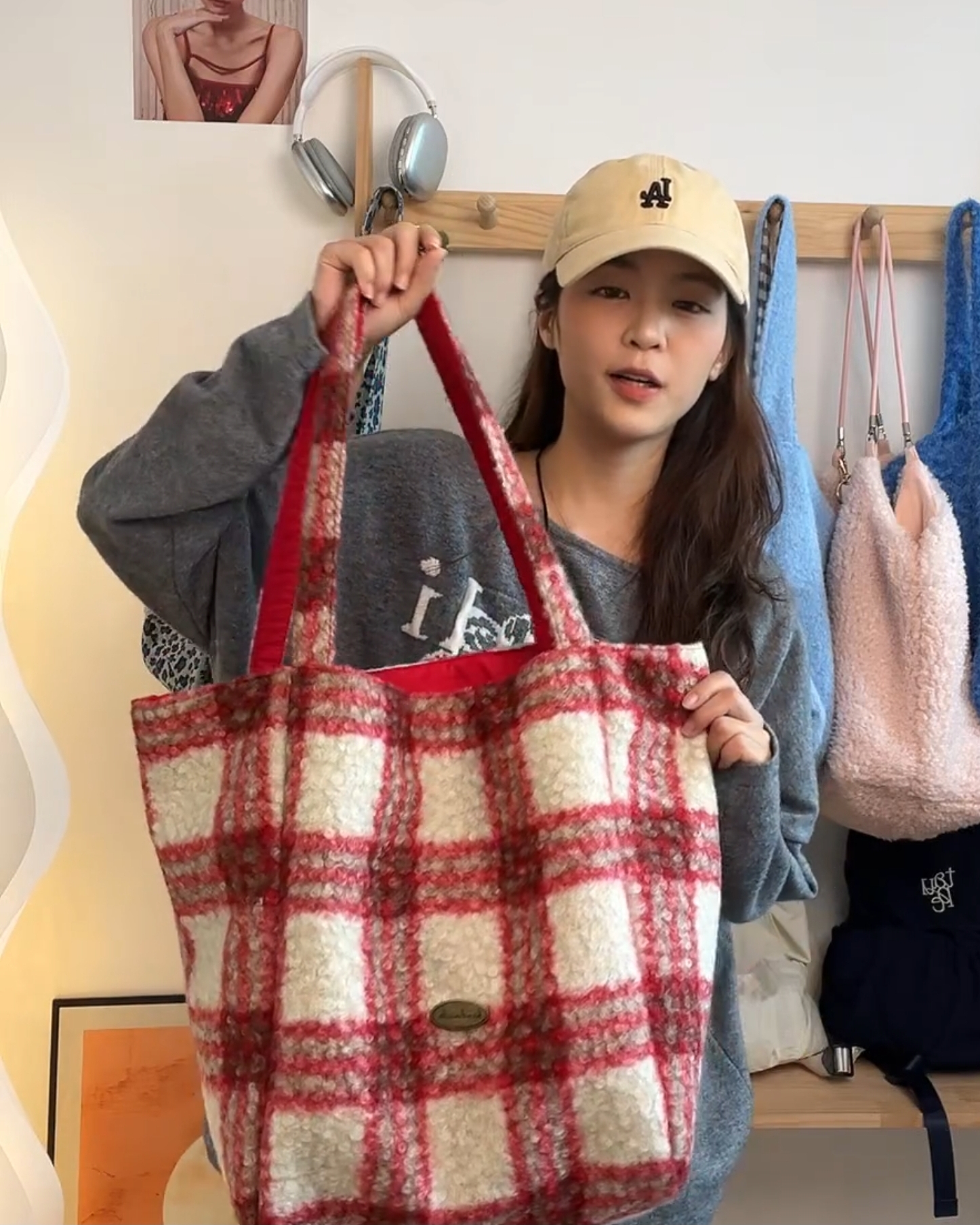 $68隻。2隻起$60隻。多色選擇📣✨新款冬日暖笠笠絨面大Tote Bag｜雙面用款！✨📣