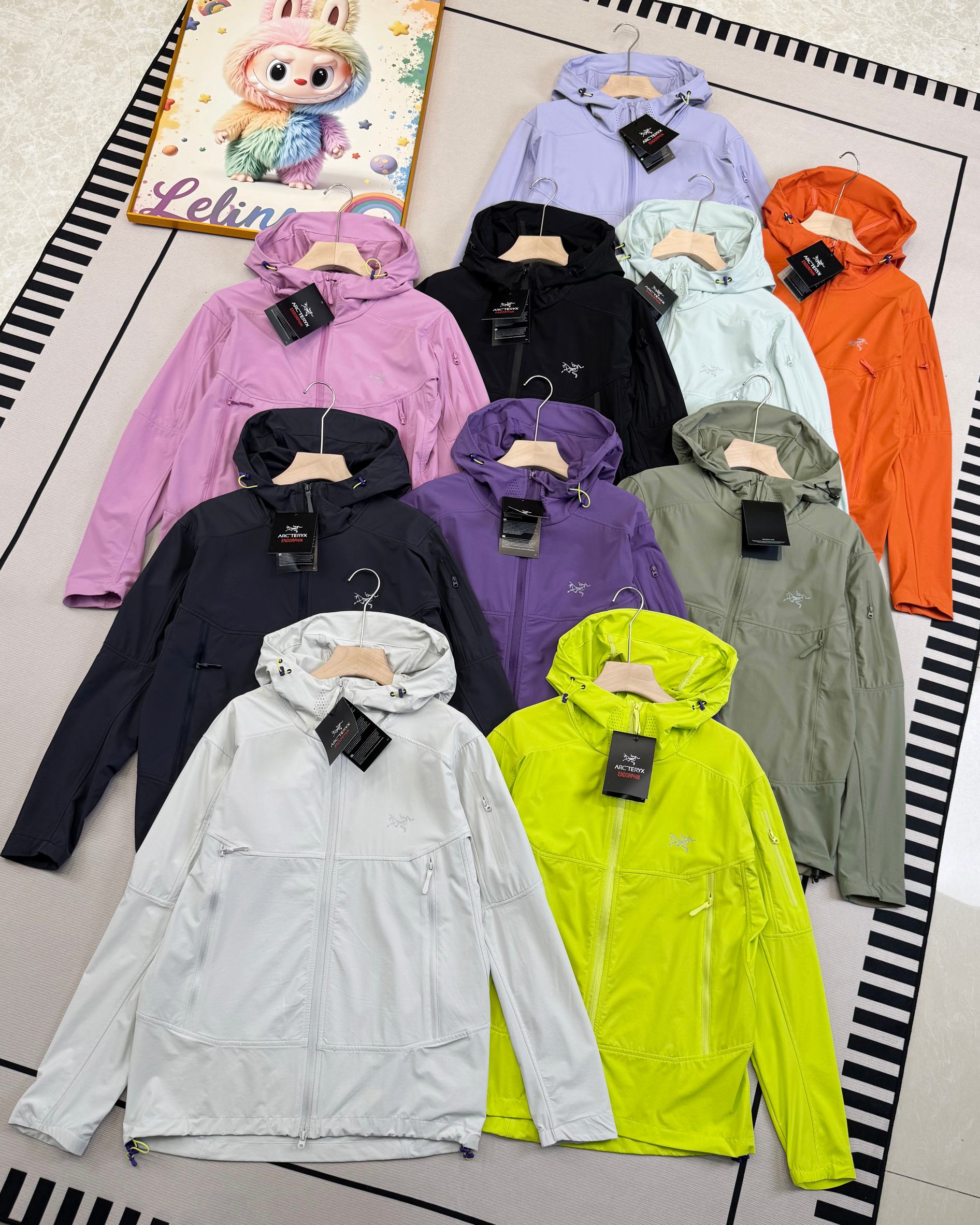 $310件。 A.RC'TERYX（始祖🕊）S quamish Hoody 男女同款輕量连帽防风外套（超輕无感皮膚衫/防晒衣