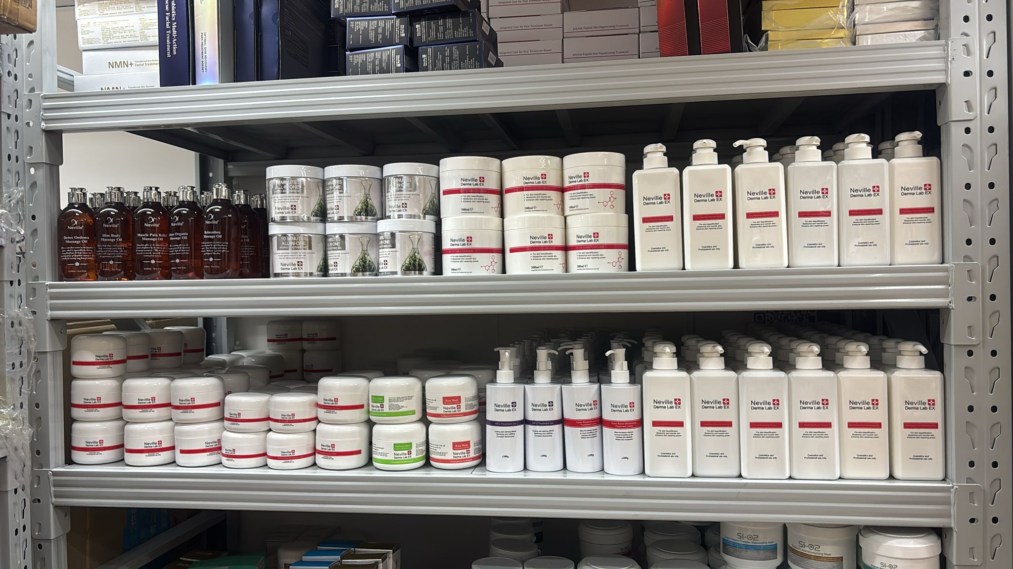法國Neville Derma Lab EX 系列$115件。2件起$105件。