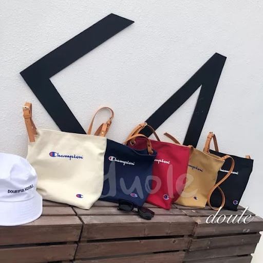 Champion 大容量帆布水桶袋零售價$120/12件起$110/1截單日：9日28日下午9:00到貨日：預計11月上旬