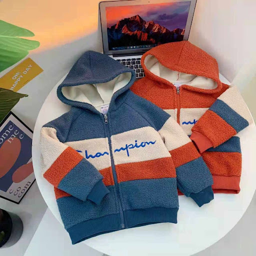 Champion kids 拼色外套