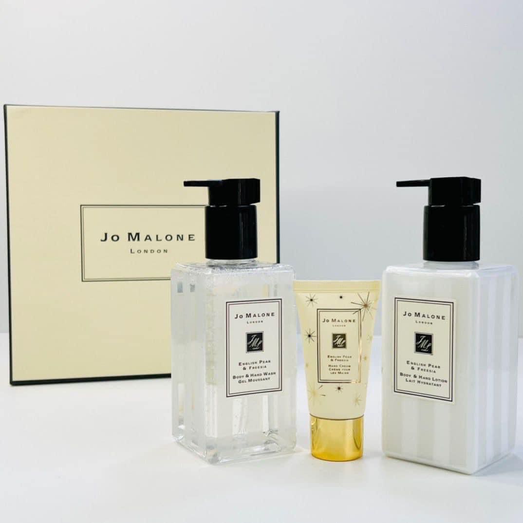 $360套。Jo malone 英国梨全身香氛三件套