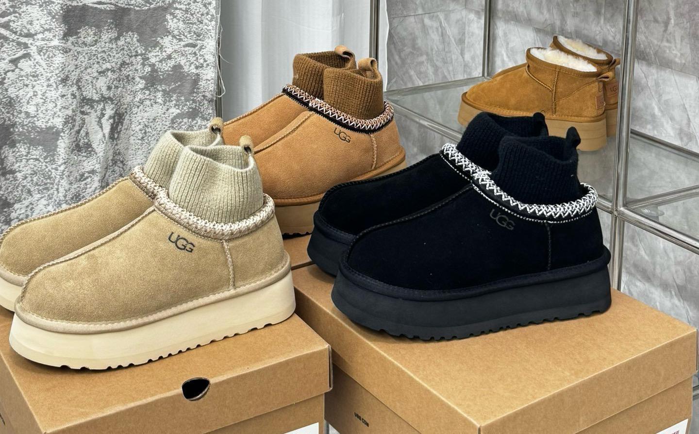 Ugg 民族风毛线厚底雪靴.$268对。2对起$258对。