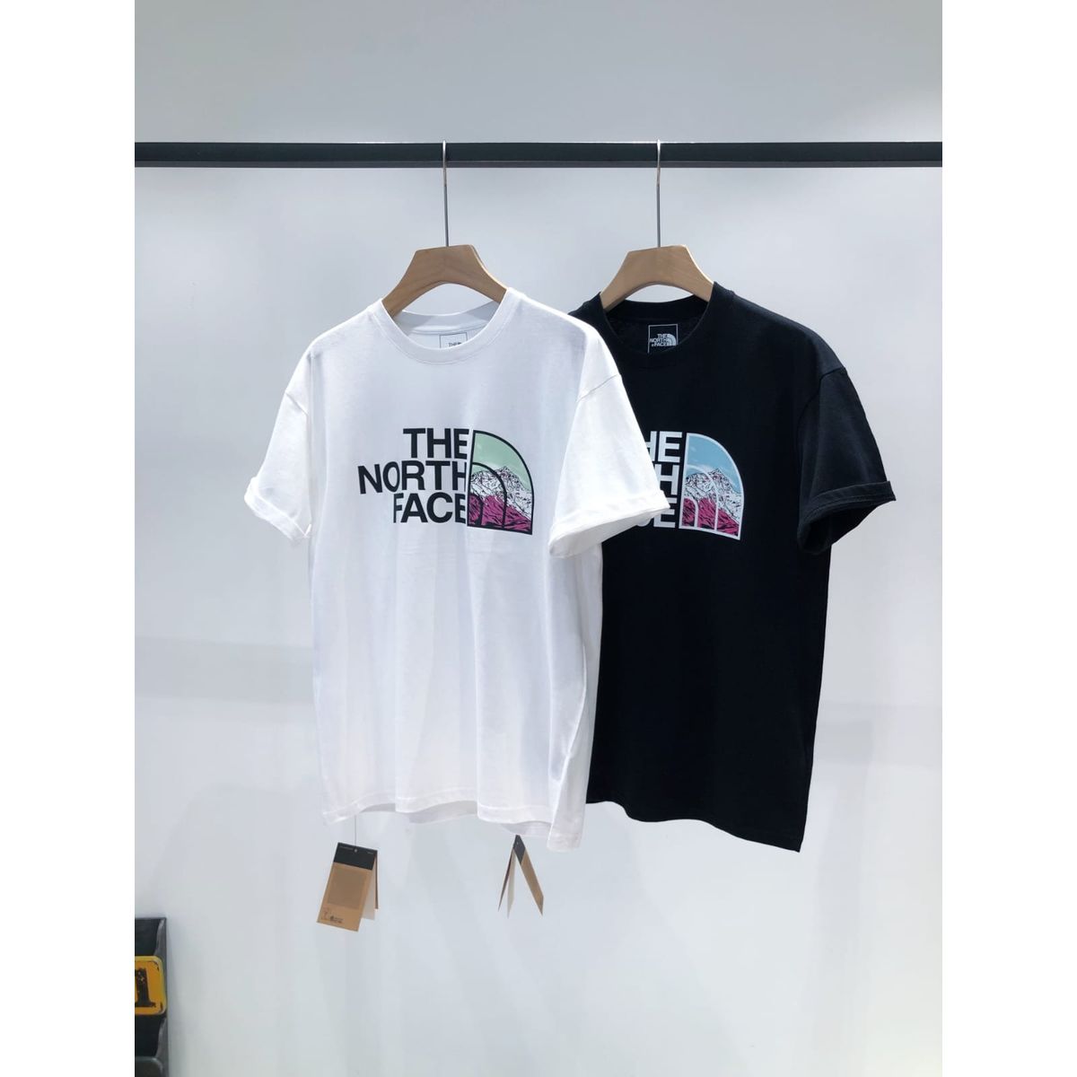 $129/1。the north face 新款雪山🏔️印花休閒寬鬆上衣