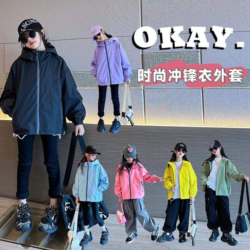 $98件。2件起$ 88件。中童衝鋒外套