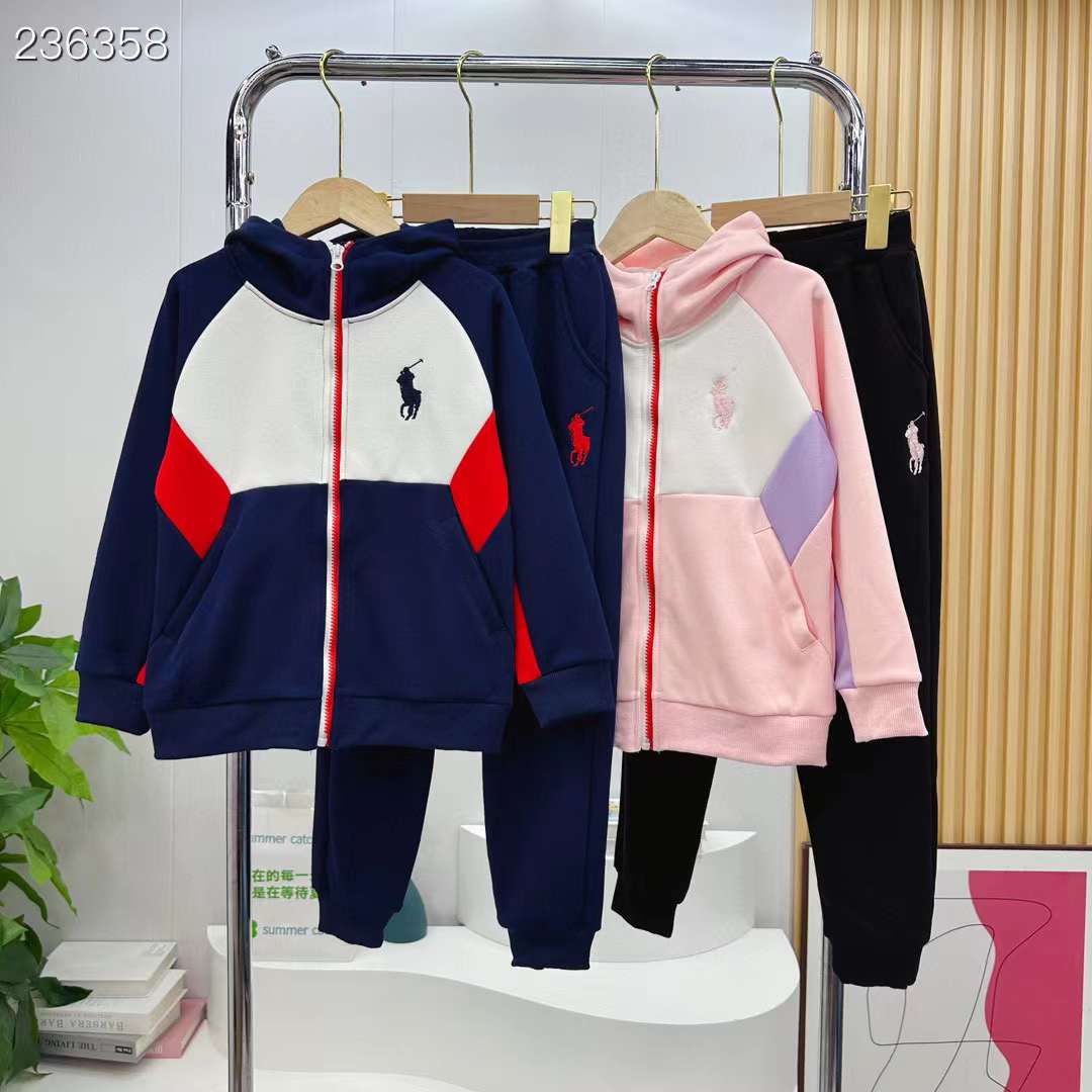 $130套。2套起120套𝙆𝙄𝘿𝙎✨刺綉中大童運動拉鏈套装。