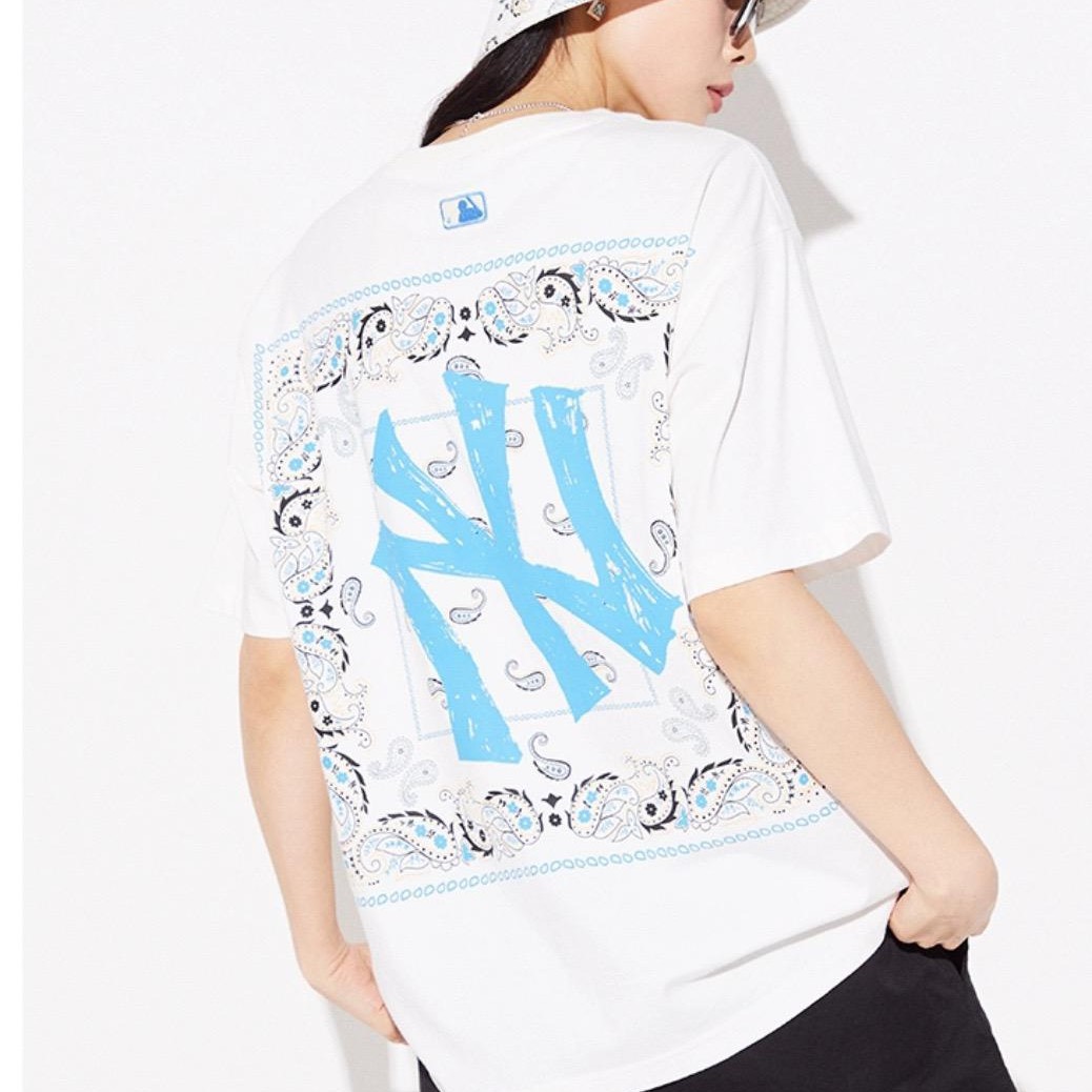 $135件。2件起$125件MLB刺繡後腰果花短袖T恤