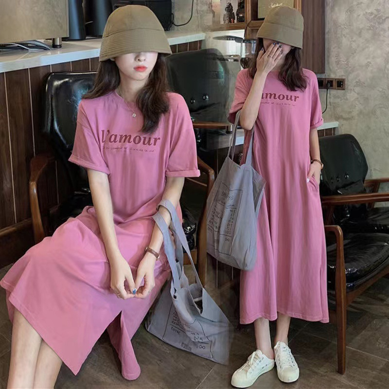 2件$88。🔥懶人必備！一件出門 L’amour 字母長T裙🔥